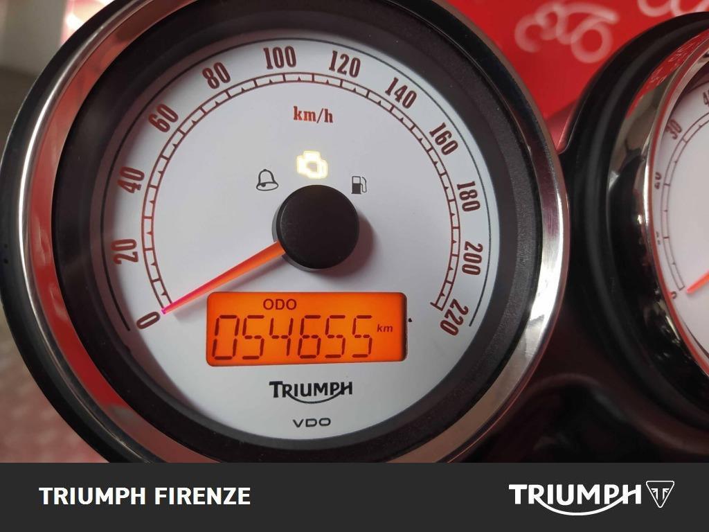 Triumph Thruxton 900 